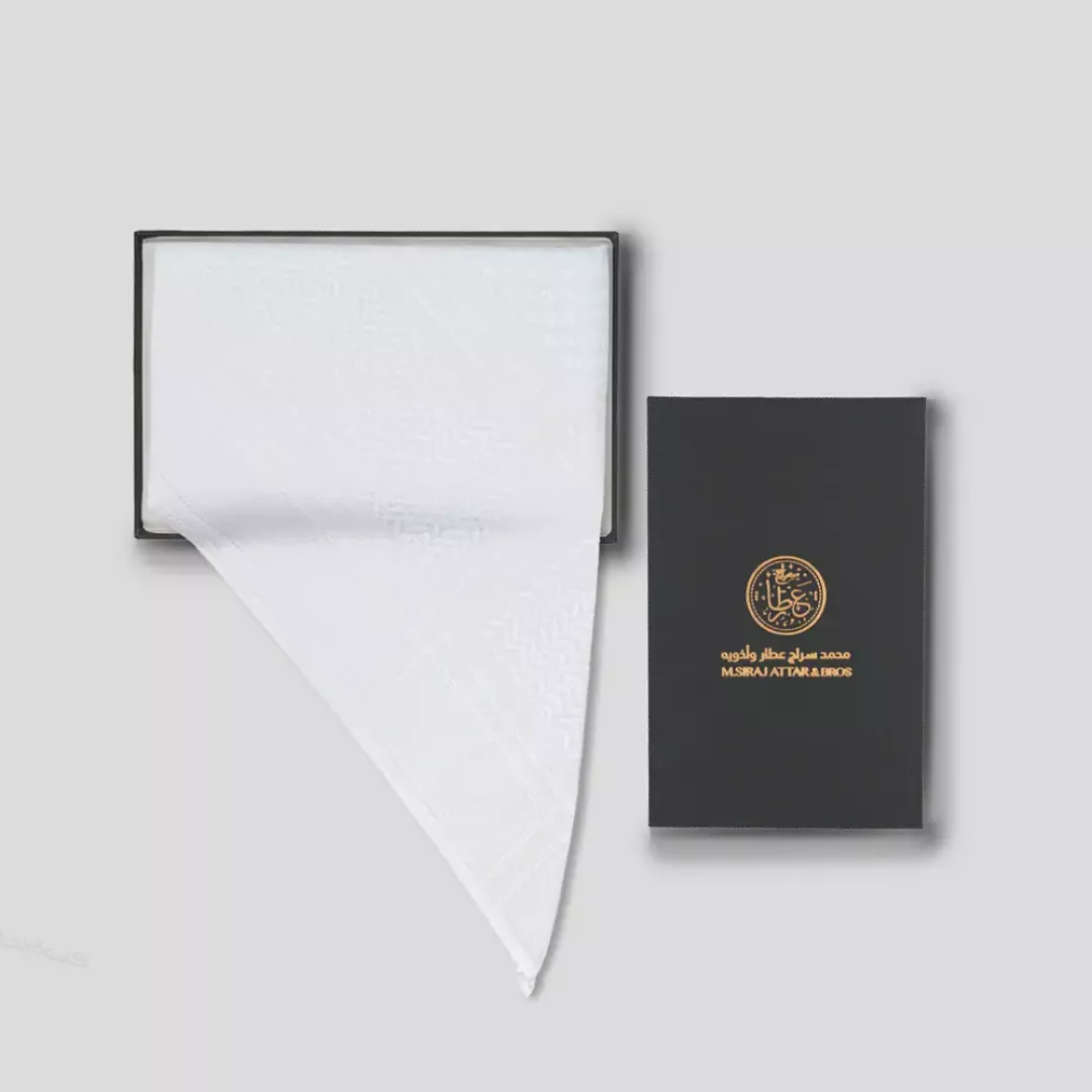 شماغ العطار الأبيض كلاسيك من ماركة العطار Attar - أكسيك Axeek