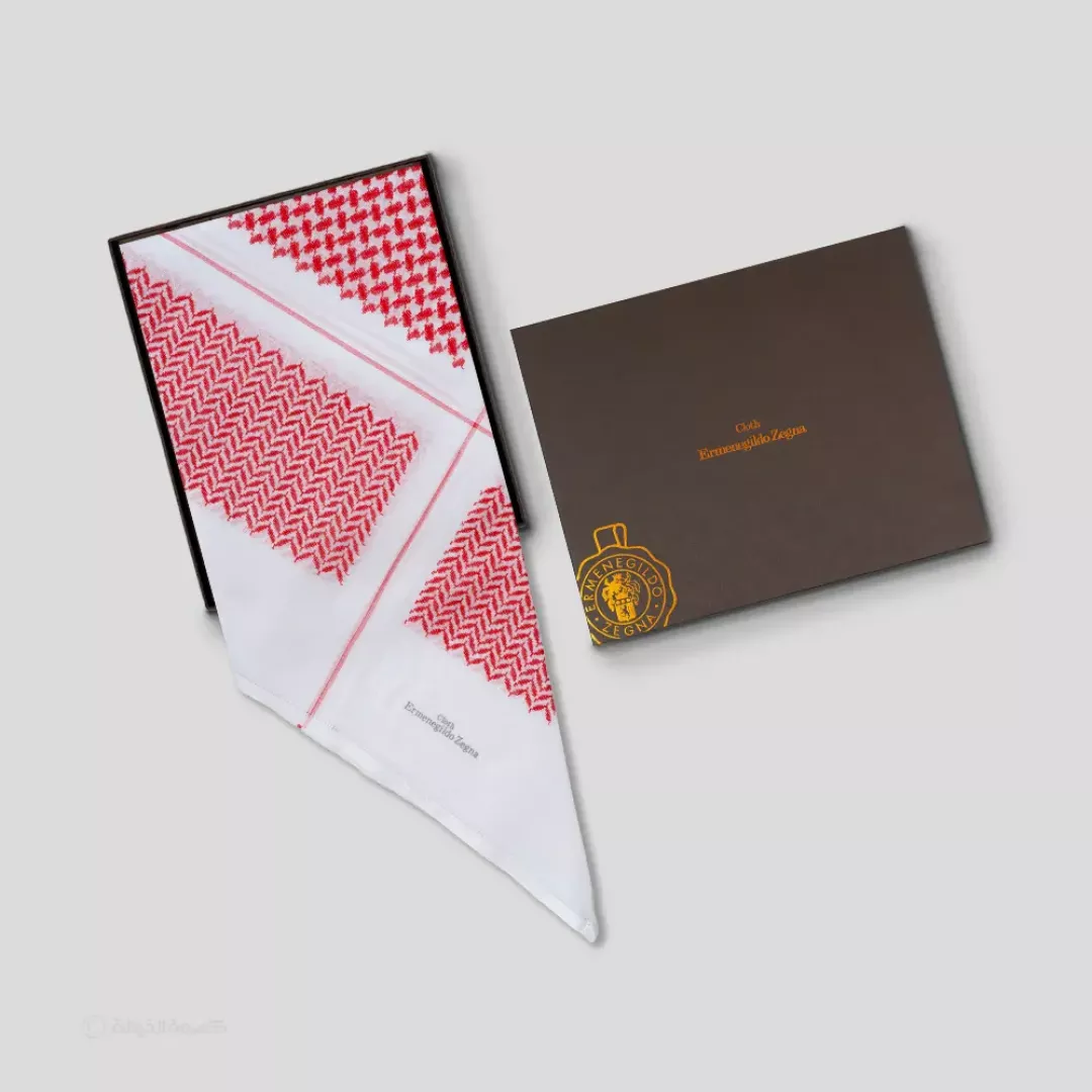 شماغ إرمينيغيلدو زينيا أحمر من ماركة Ermenegildo Zegna - أكسيك Axeek