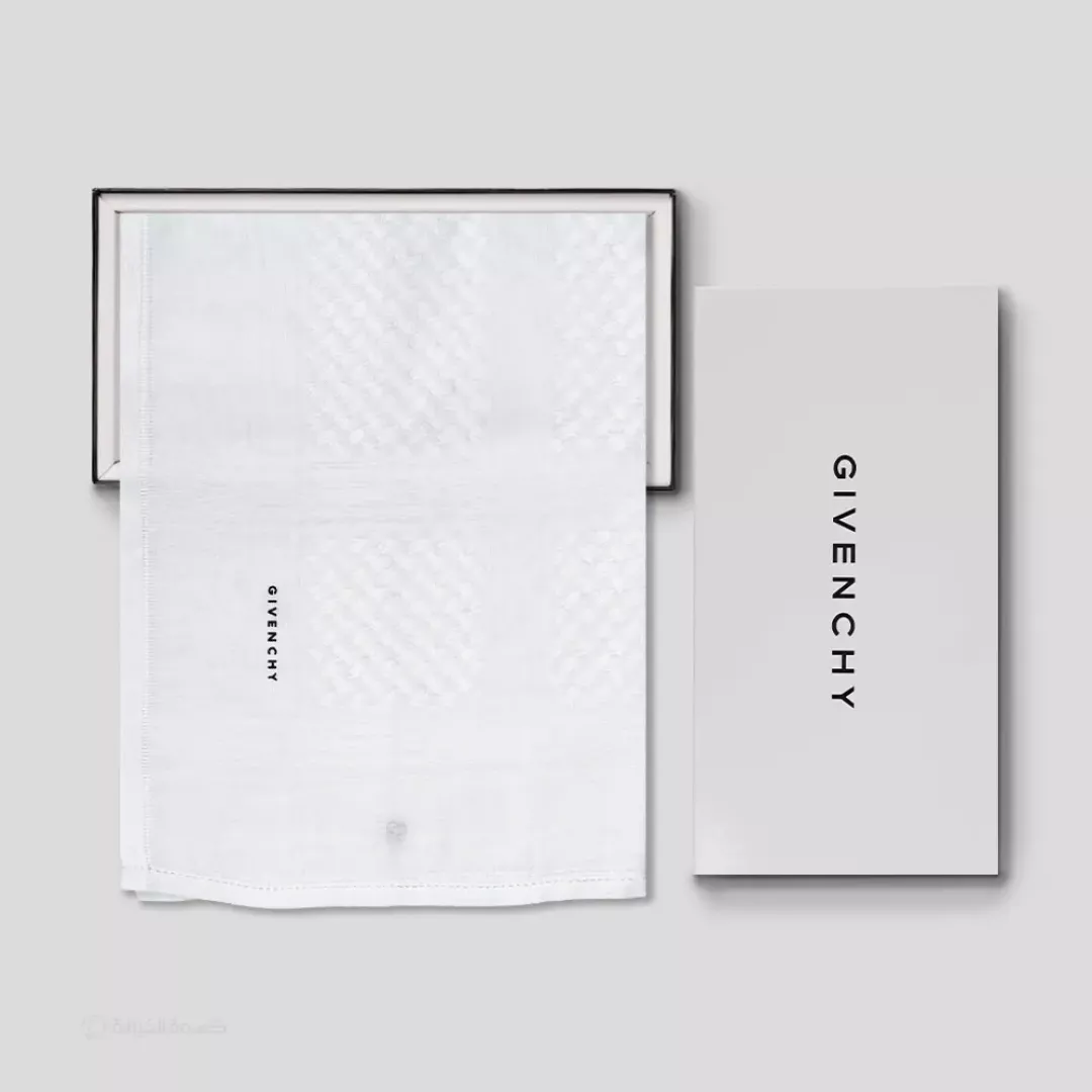 شماغ جيفنشي أبيض كلاسيك من ماركة GIVENCHY - أكسيك Axeek