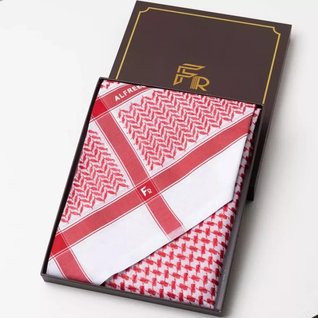 شماغ الفريد احمر كلاسيك خاص S652 من ماركة alfred - أكسيك Axeek