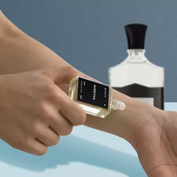 عطر افينتوس مركز للرجال بايدف M02