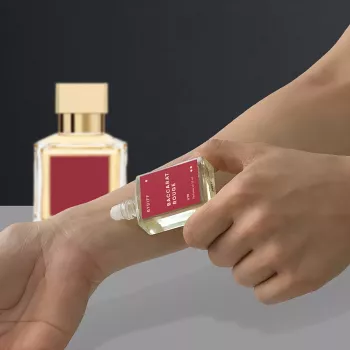 عطر باكارات روج مركز للجنسين بايدف U70