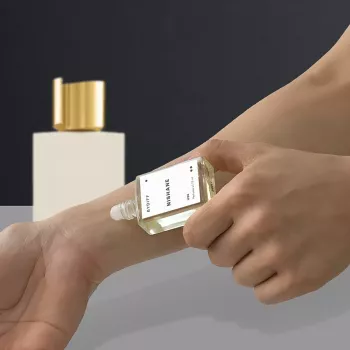 عطر نيشان مركز للجنسين بايدف U84