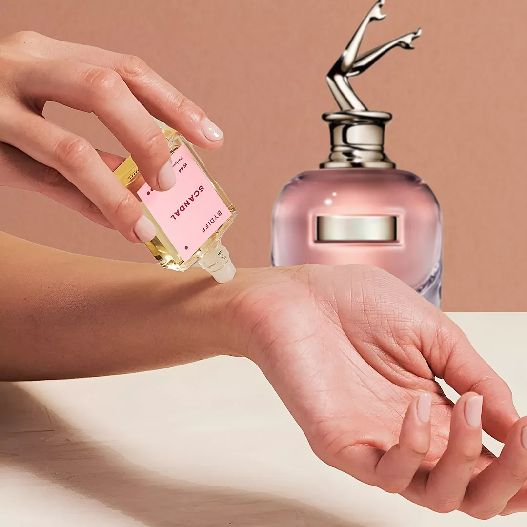 عطر سكاندال مركز للنساء بايدف W44 من ماركة BYDIFF - أكسيك Axeek
