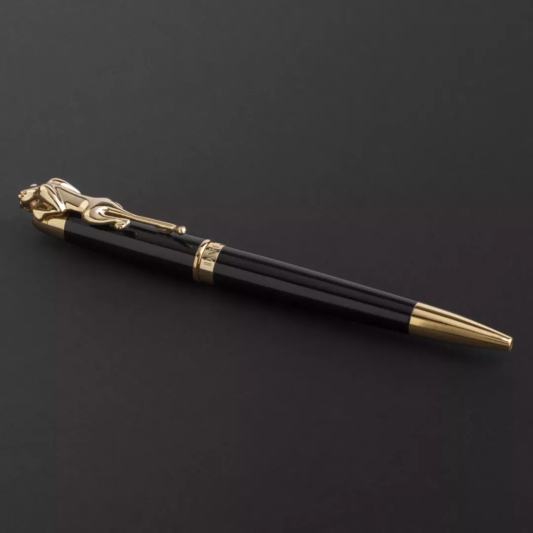 طقم قلم وكبك اسود ذهبي ماركة الدهنج D8022BG من ماركة DAHNAG - أكسيك Axeek