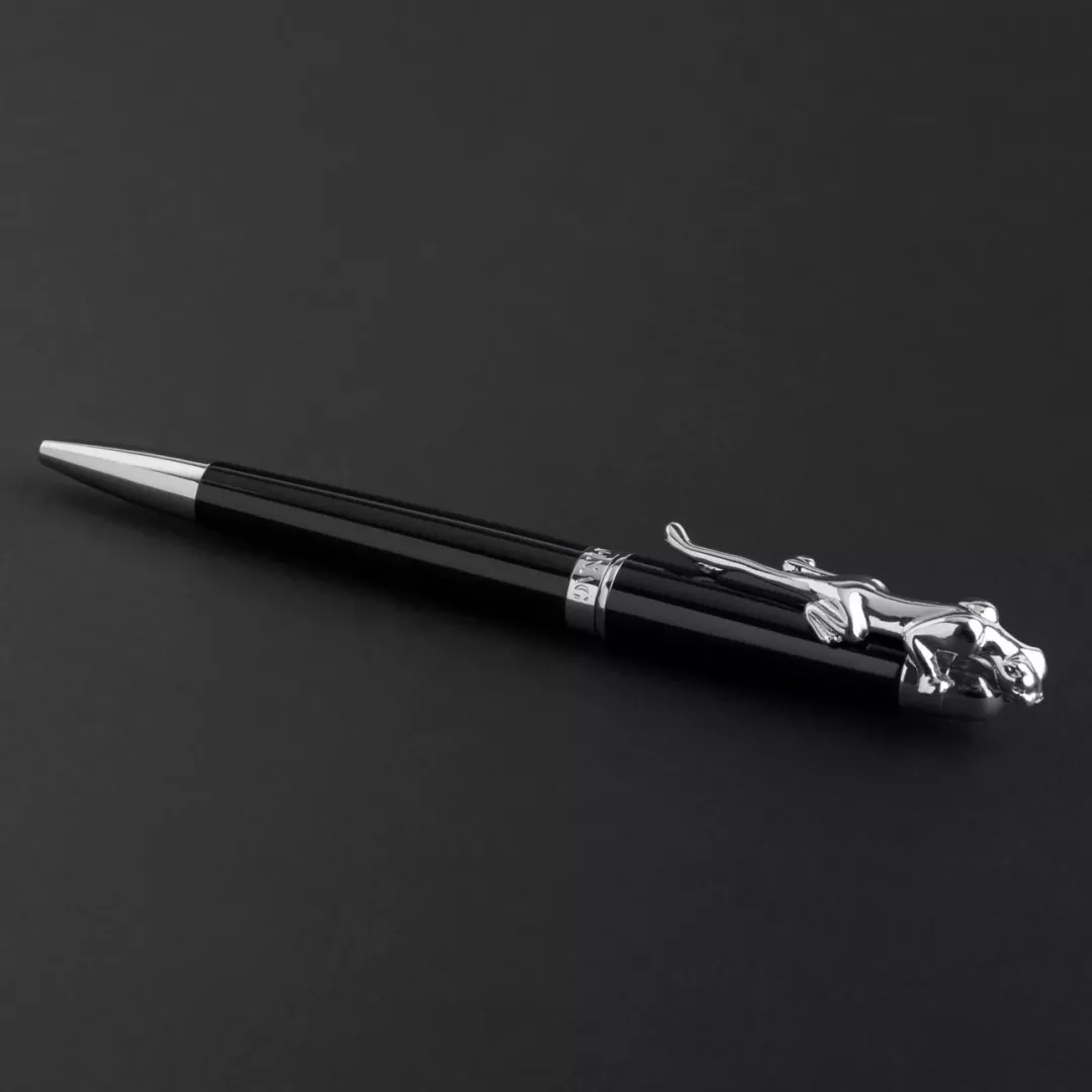 طقم قلم وكبك فضي اسود ماركة الدهنج D8022BS من ماركة DAHNAG - أكسيك Axeek