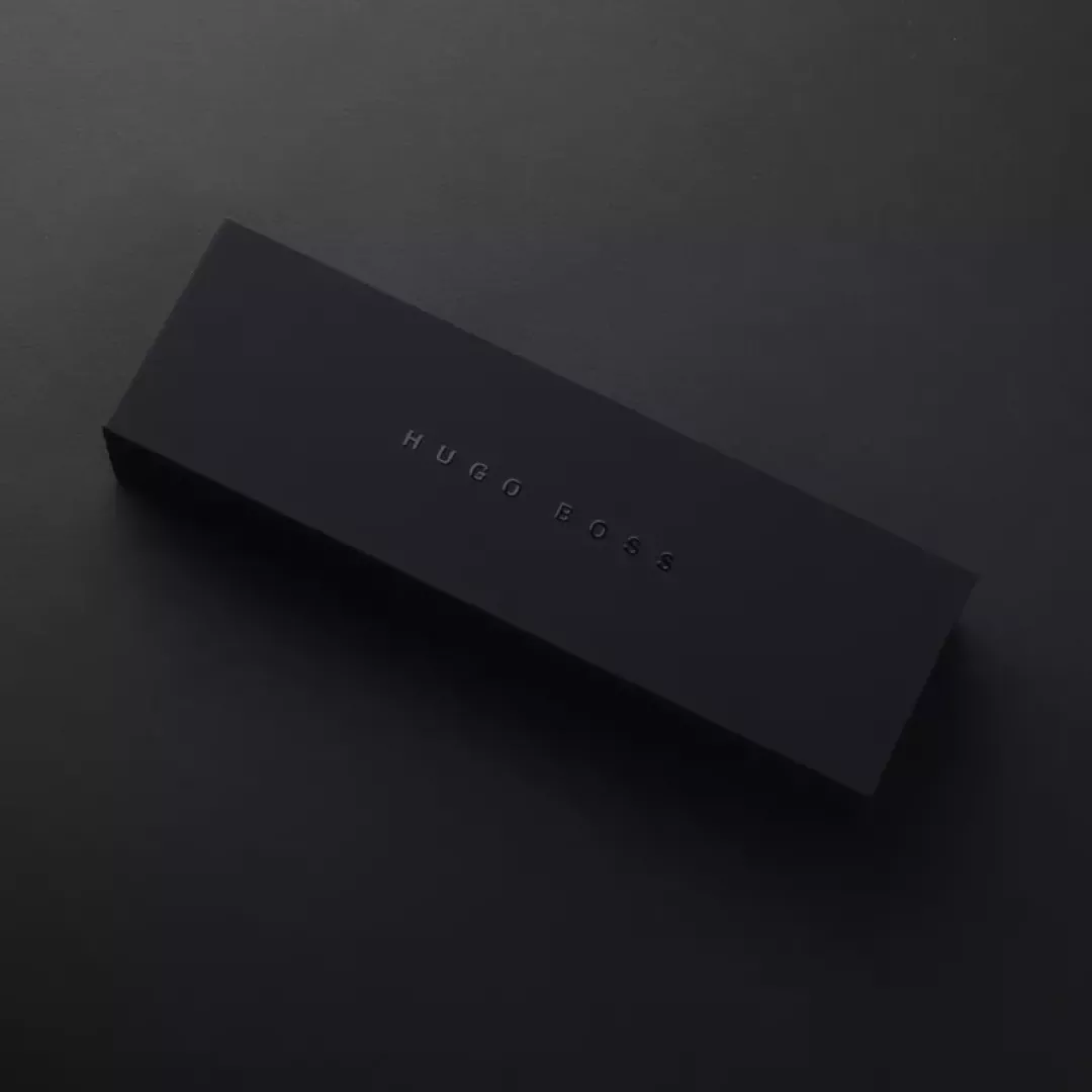 قلم هوغو بوس HSF1565D من ماركة HUGO BOSS - أكسيك Axeek
