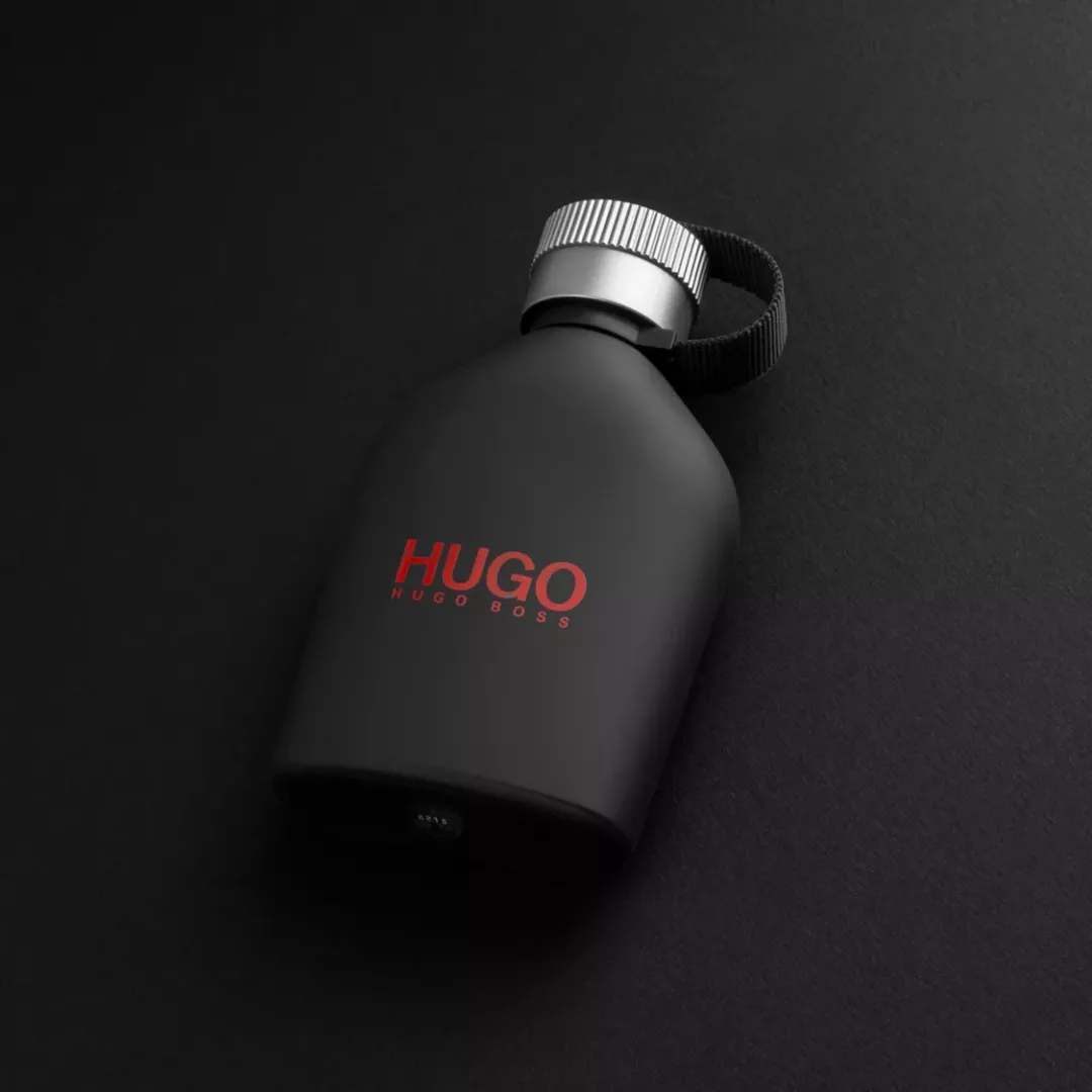 عطر هوجو بوس جست ديفرينت - أو دي تواليت للرجال 150 مل من ماركة HUGO BOSS - أكسيك Axeek