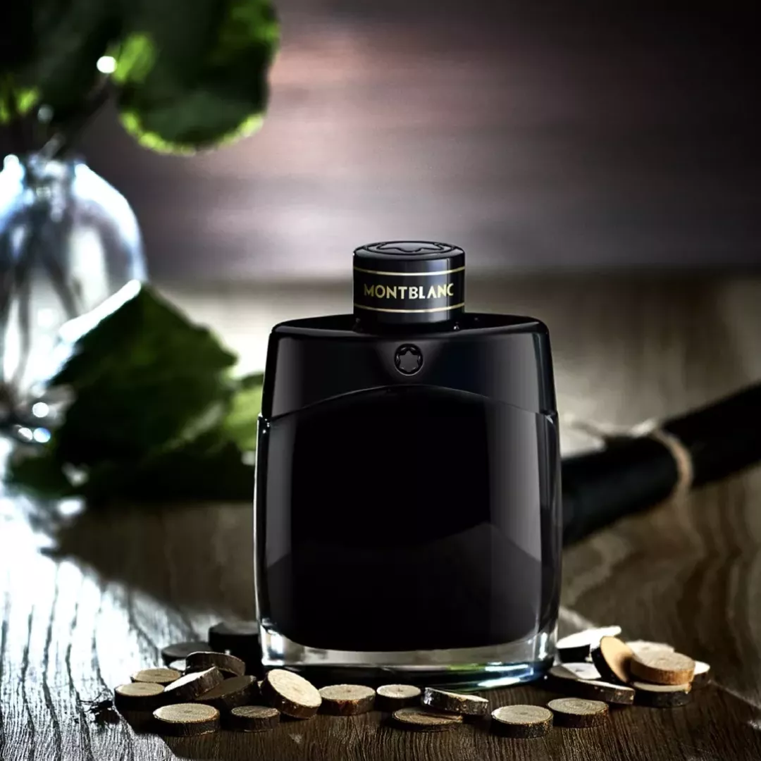 عطر مونت بلانك ليجند - او دو بارفيوم للرجال 100 مل من ماركة Mont Blanc - أكسيك Axeek