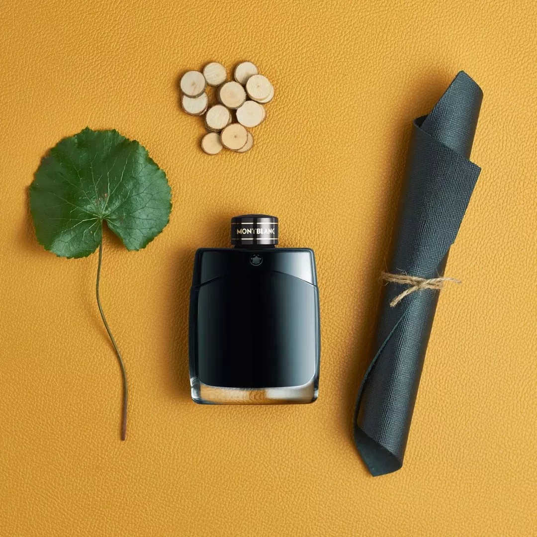 عطر مونت بلانك ليجند - او دو بارفيوم للرجال 100 مل من ماركة Mont Blanc - أكسيك Axeek