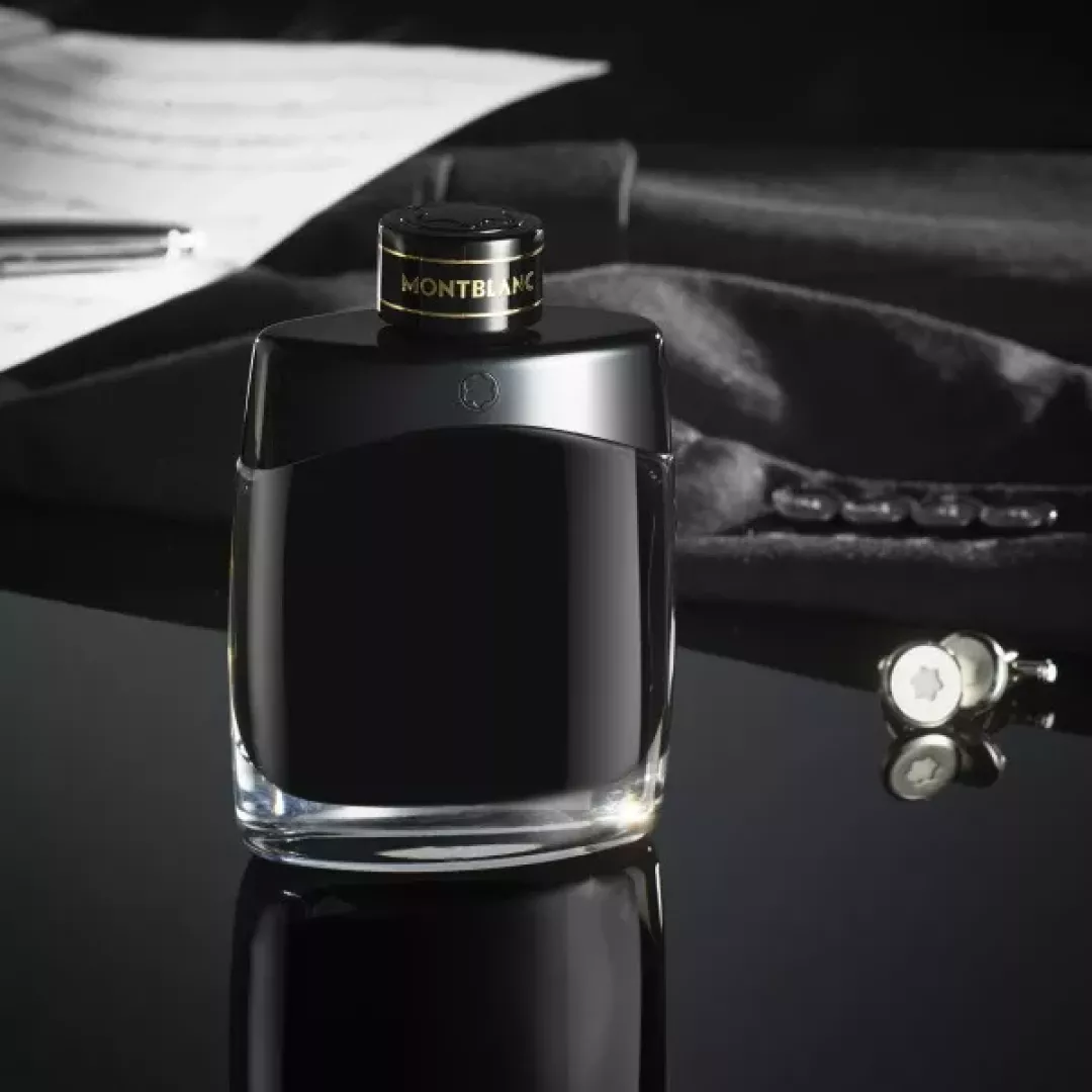 عطر مونت بلانك ليجند - او دو بارفيوم للرجال 100 مل من ماركة Mont Blanc - أكسيك Axeek