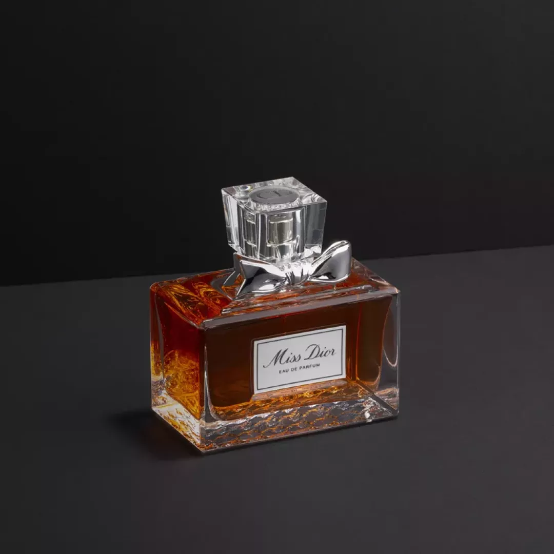 عطر كريستيان ديور ميس ديور - أو دي بارفيوم للنساء 100 مل من ماركة Dior - أكسيك Axeek