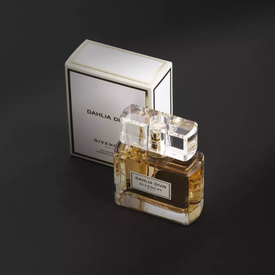 عطر جيفنشي داليا ديفين - أو دي بارفيوم للنساء 75 مل من ماركة GIVENCHY - أكسيك Axeek
