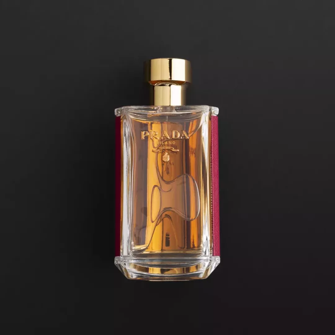 عطر برادا ميلانو لا فيم انتينس - أو دي بارفيوم للنساء 100 مل من ماركة PRADA - أكسيك Axeek