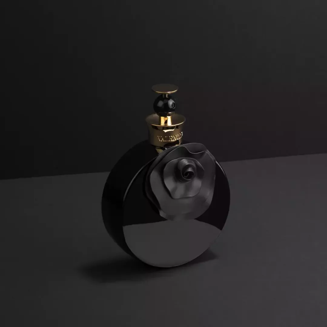 عطر فالنتينو فالنتينا عود اسوليوت - أو دي بارفان للنساء 80 مل من ماركة Valentino - أكسيك Axeek