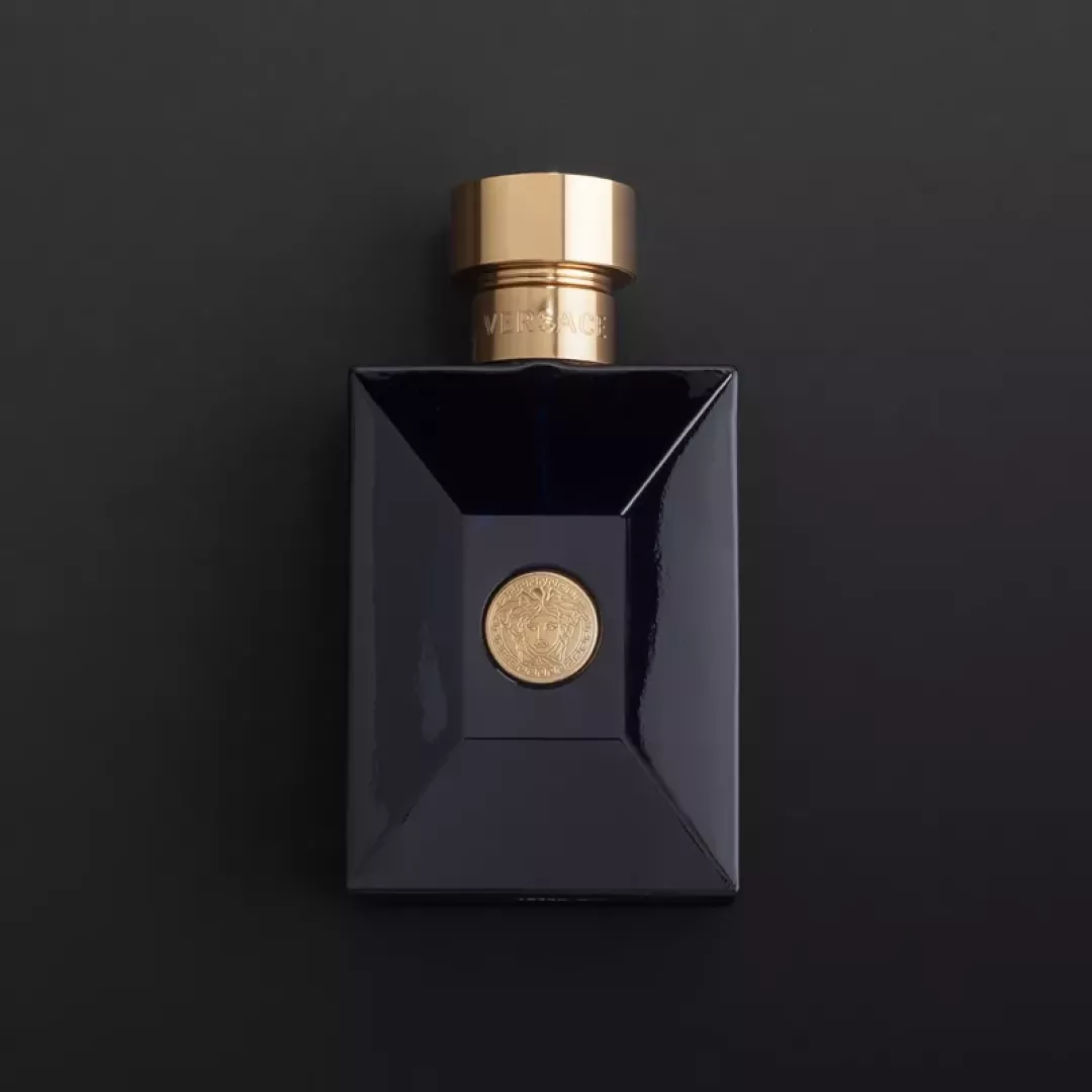 عطر فرزاتشي بور هوم ديلان بلو - أو دي تواليت للرجال 100 مل من ماركة Versace - أكسيك Axeek