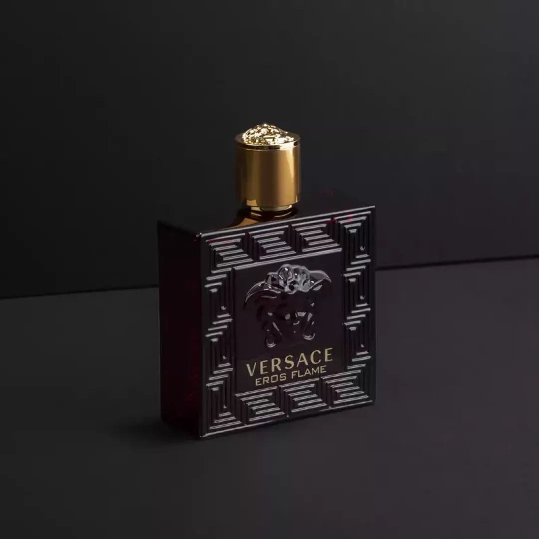 عطر فرزاتشي ايروس فليم - أو دي بارفيوم للرجال 100 مل من ماركة Versace - أكسيك Axeek