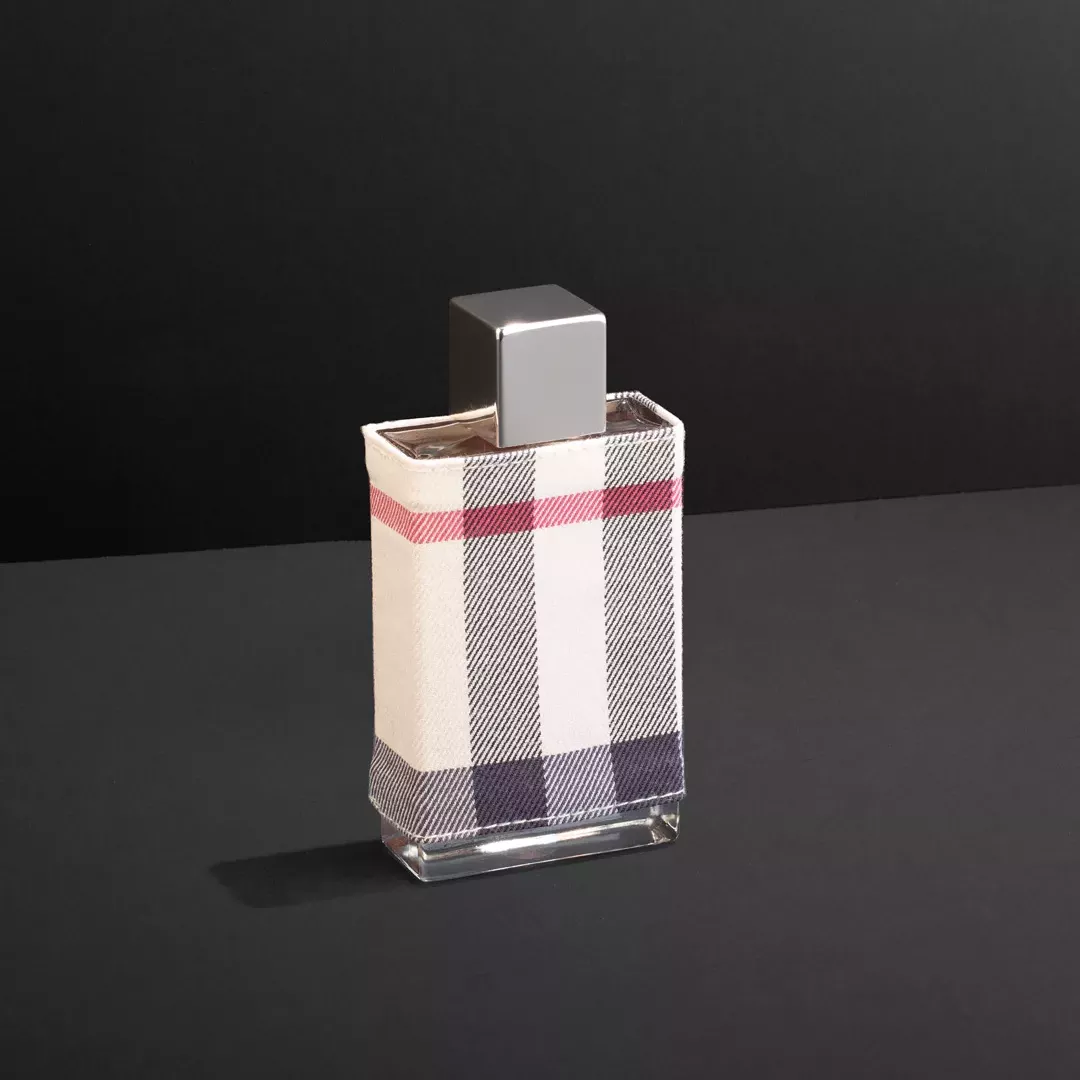 عطر بربري لندن - أو دي بارفيوم للنساء 100 مل من ماركة Burberry - أكسيك Axeek