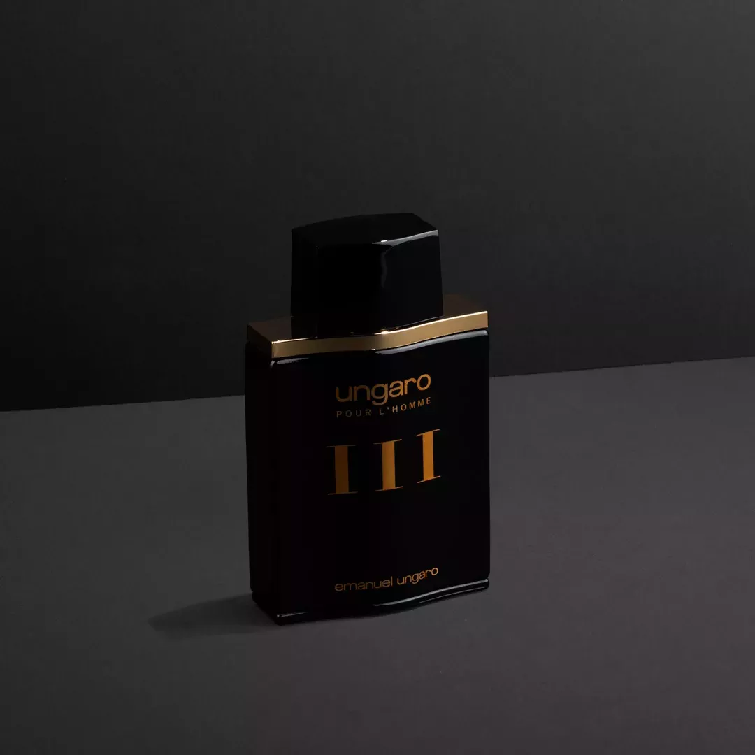 عطر ايمانويل أنغارو بور ليهوم ثري - أو دي تواليت للرجال 100 مل من ماركة Emanuel Ungaro - أكسيك Axeek