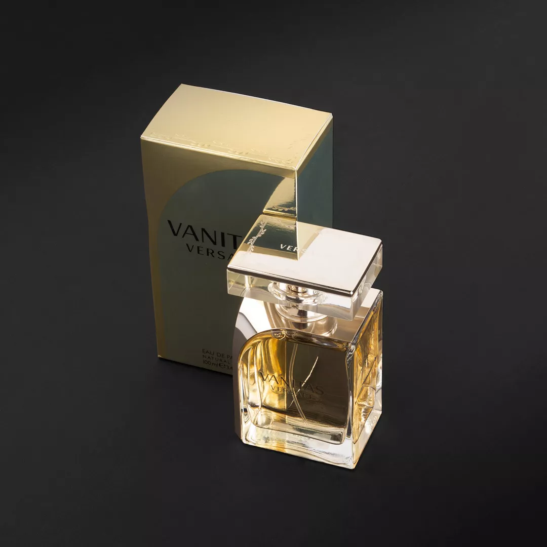 عطر فرزاتشي فانيتاس - أو دي بارفيوم للنساء 100 مل من ماركة Versace - أكسيك Axeek