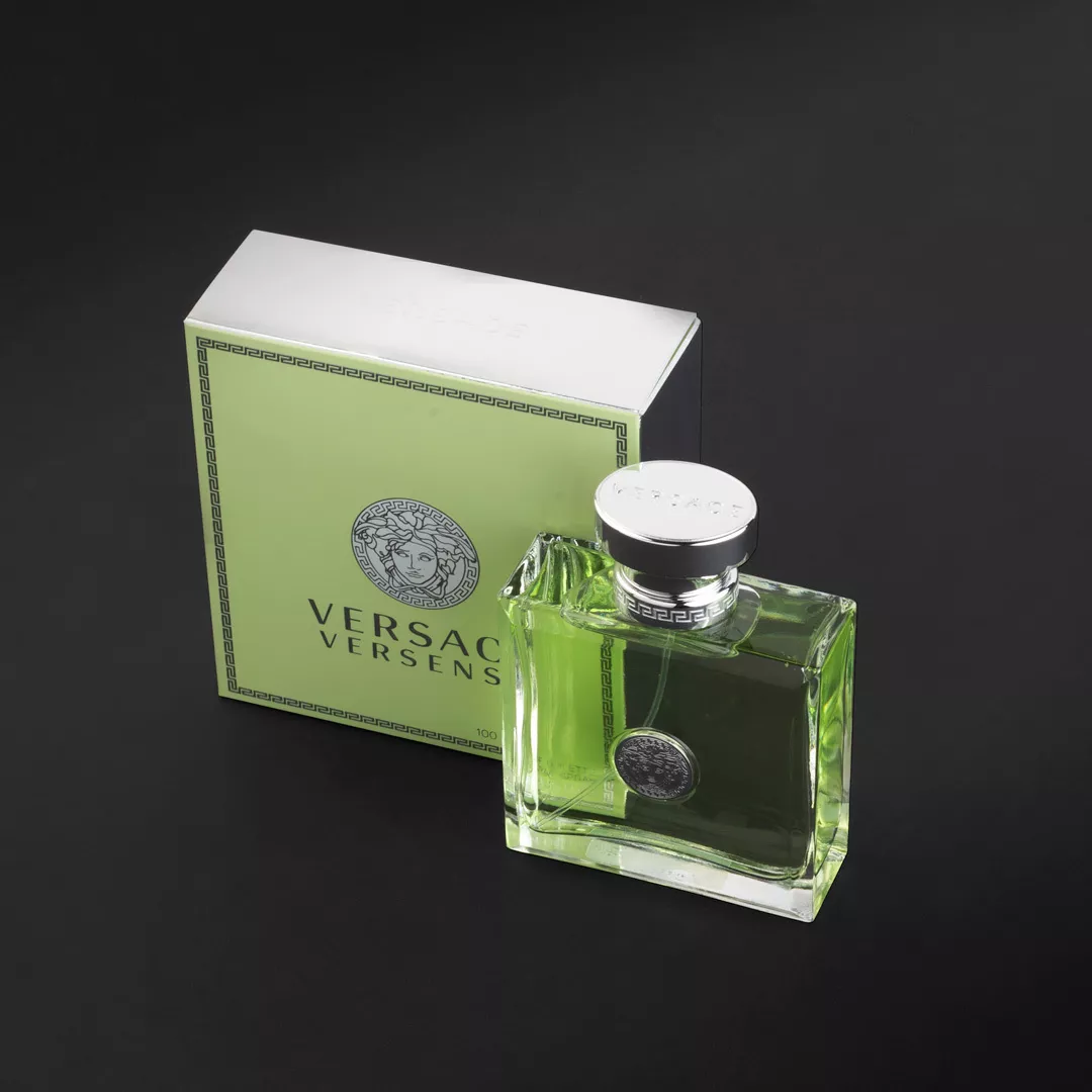 عطر فرزاتشي فيرزينس - أو دي تواليت للنساء 100 مل من ماركة Versace - أكسيك Axeek