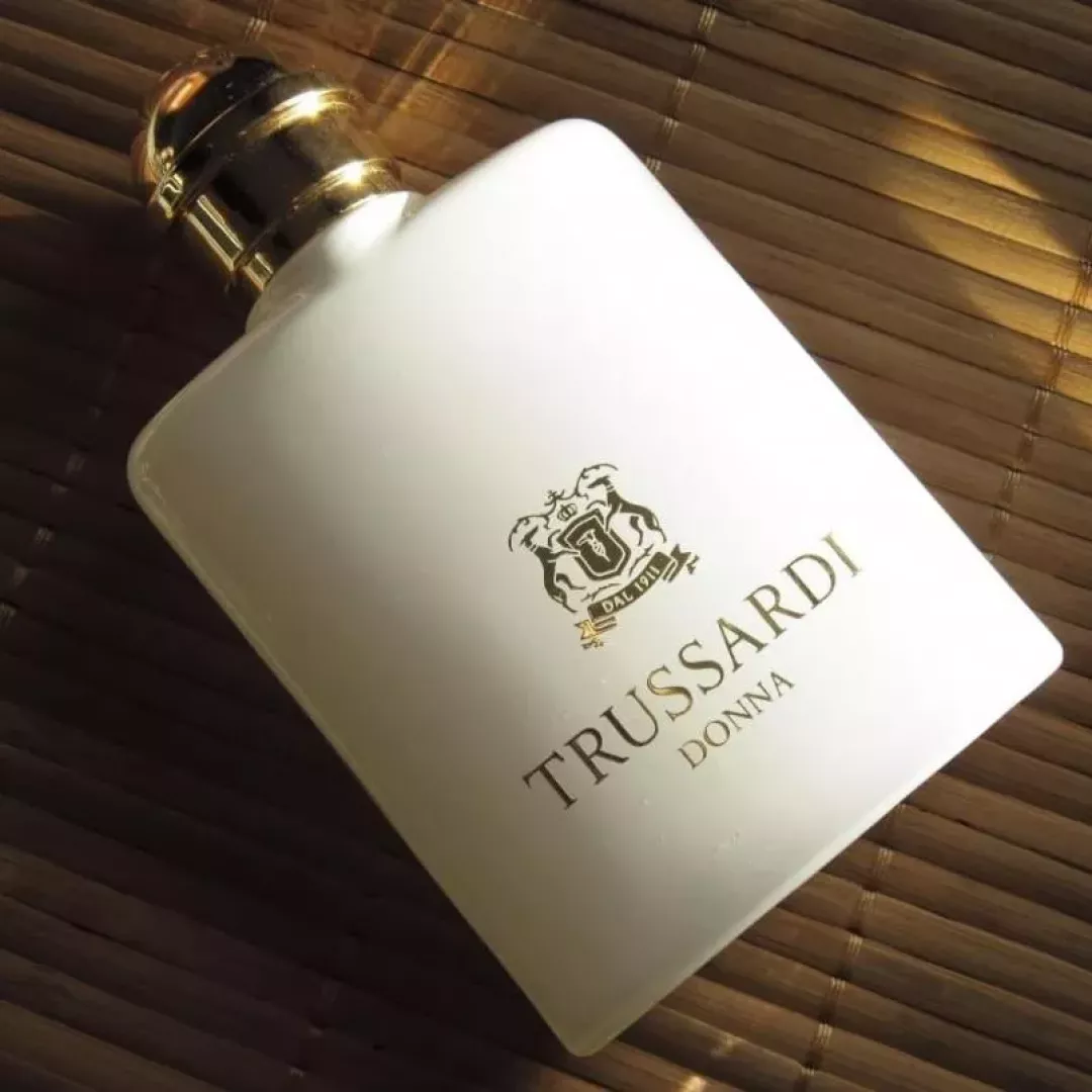 عطر تروساردي دونا للنساء 100 مل من ماركة Trussardi - أكسيك Axeek