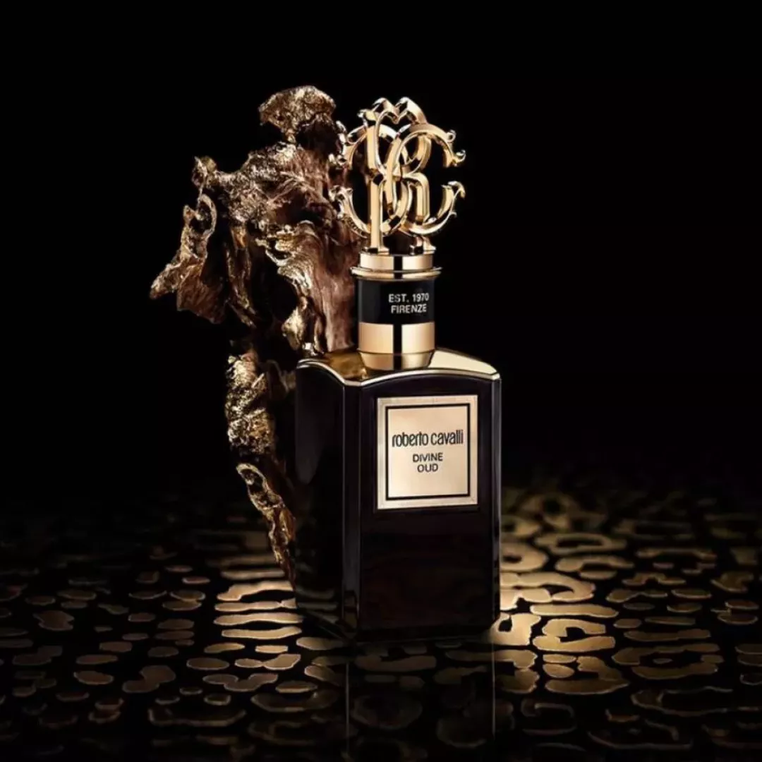 عطر روبرتو كافالي ديفين عود للجنسين 100مل من ماركة Roberto Cavalli - أكسيك Axeek