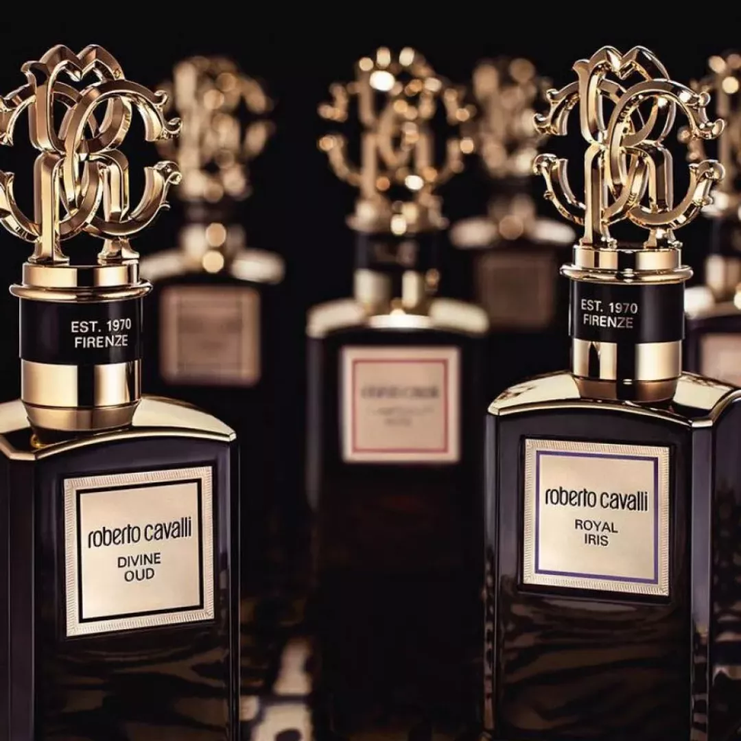 عطر روبرتو كافالي ديفين عود للجنسين 100مل من ماركة Roberto Cavalli - أكسيك Axeek