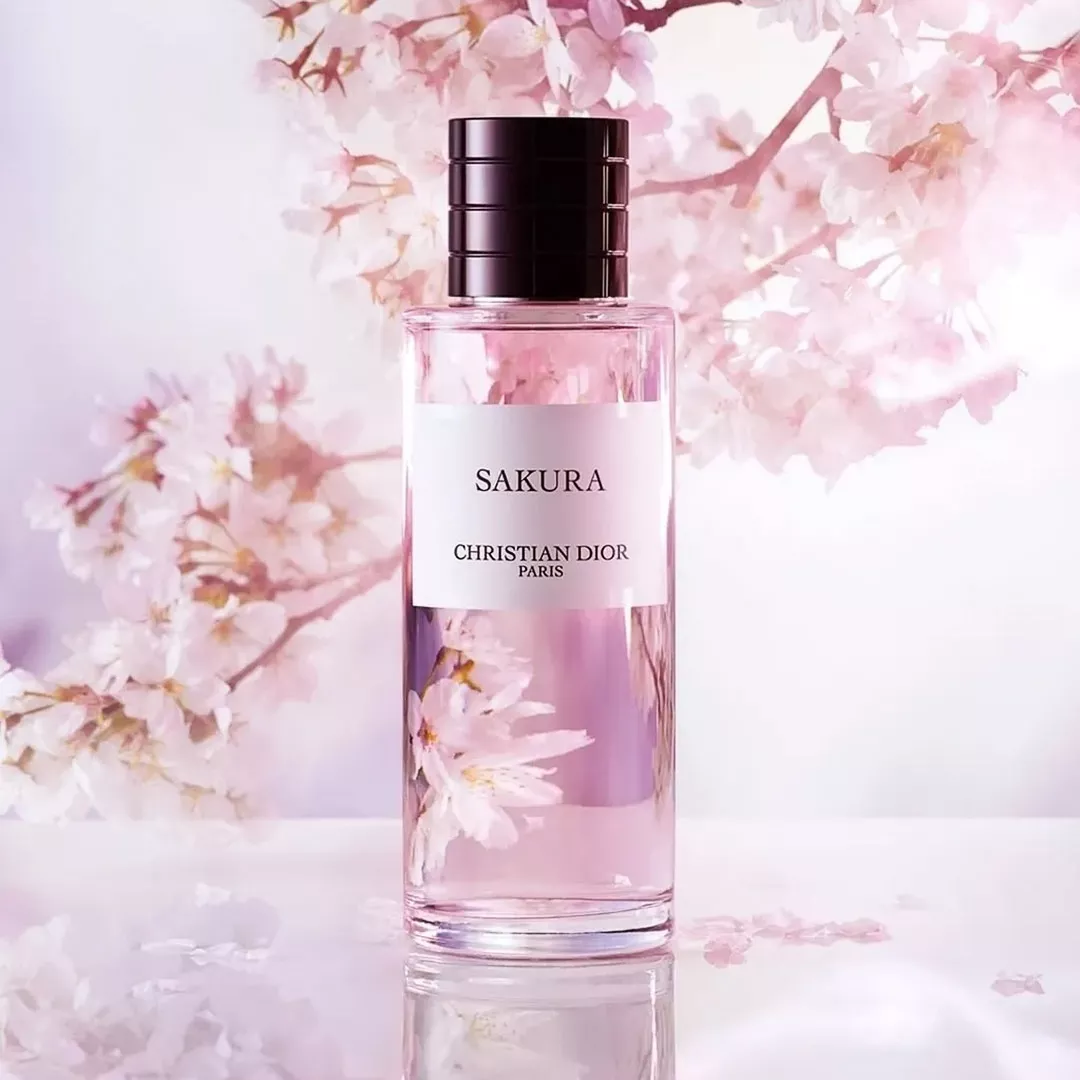 عطر ديور ساكورا للجنسين 125 مل من ماركة Dior - أكسيك Axeek