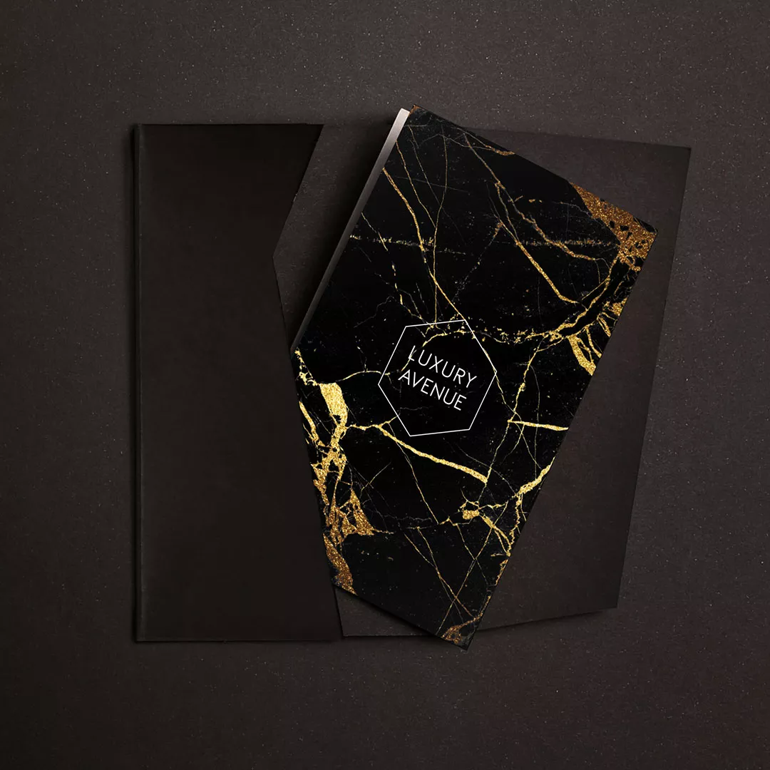 كرت هدايا ماربل ذهبي مع ظرف فاخر CX2 من ماركة Prive Rose - أكسيك Axeek