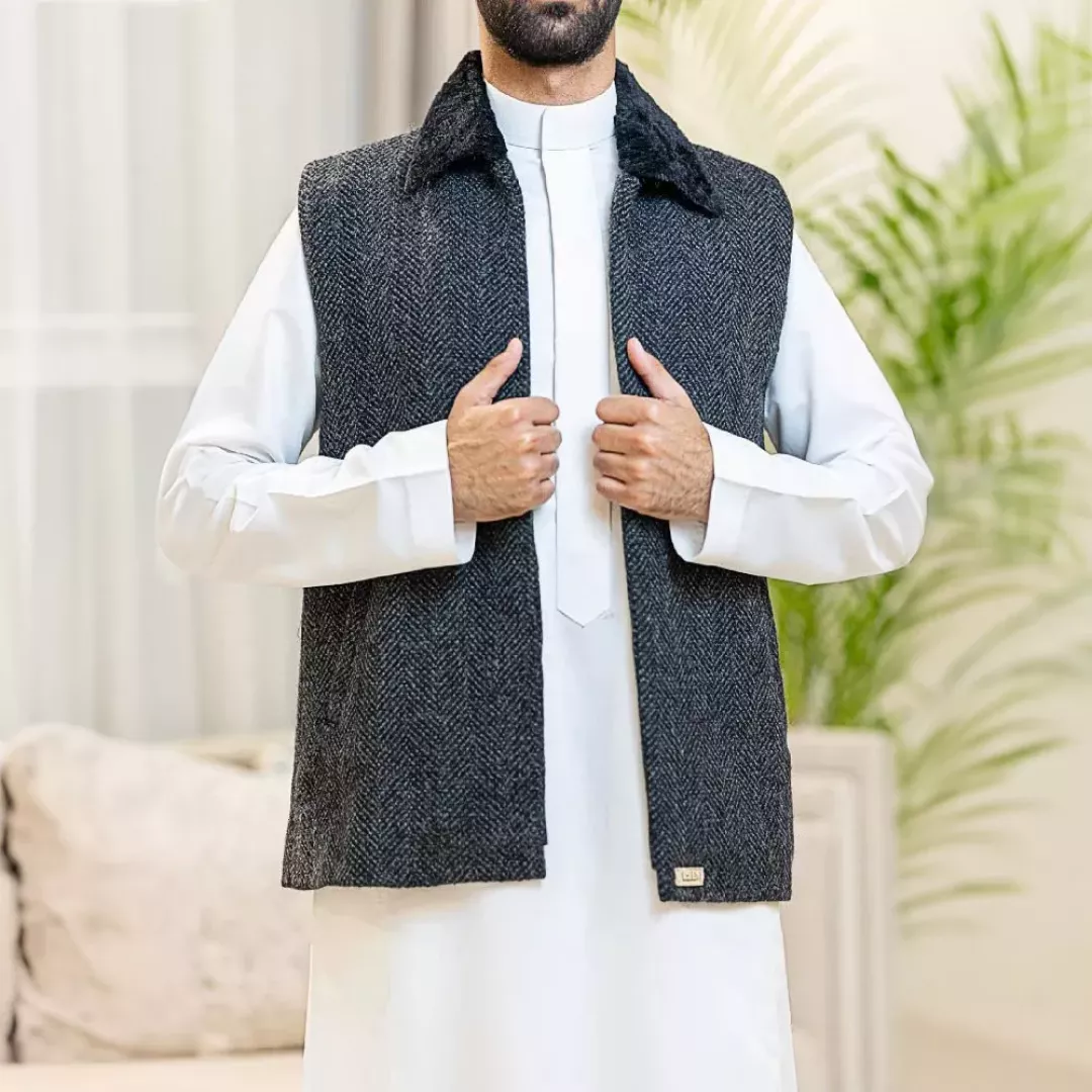 سديري رجالي صوف اسود H14 من ماركة SHLTA - أكسيك Axeek