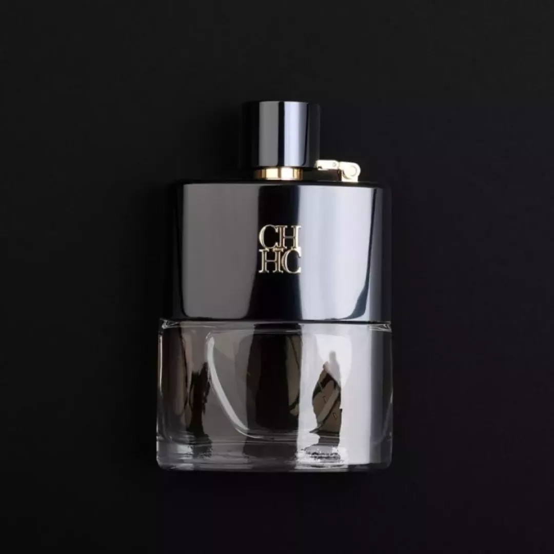 عطر كارولينا هيريرا سي إتش مِن برايف - أو دي تواليت للرجال 100 مل من ماركة Carolina Herrera - أكسيك Axeek