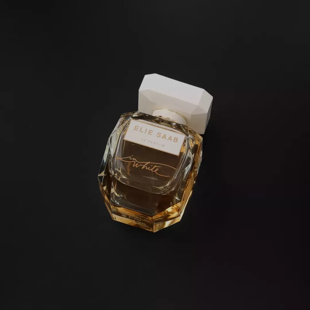 عطر ايلي صعب لي بارفيوم إن وايت للنساء 90 مل من ماركة ELIE SAAB - أكسيك Axeek