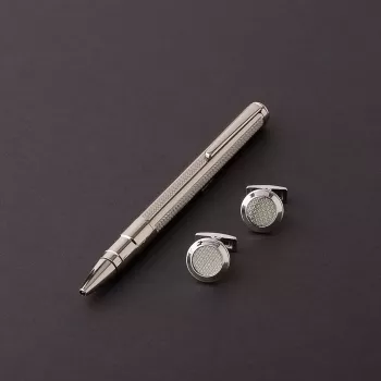 طقم قلم وكبك فضي ماركة سوادنس SS11